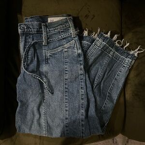GAP Low Rise 90s Loose Jeans - short length